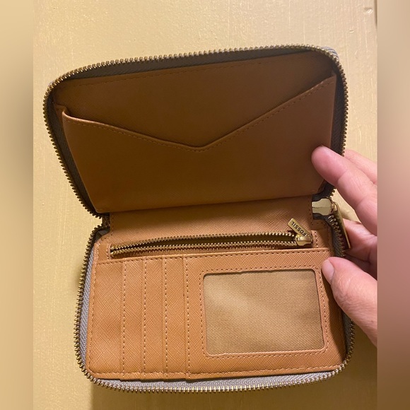 Muted Pink/Purple Fossil Wallet w/ Hearts - Picture 5 of 7